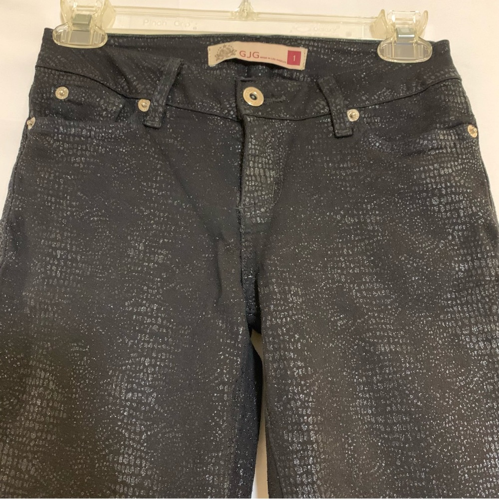 GJG Skinny black pants with shiny snake print size 1